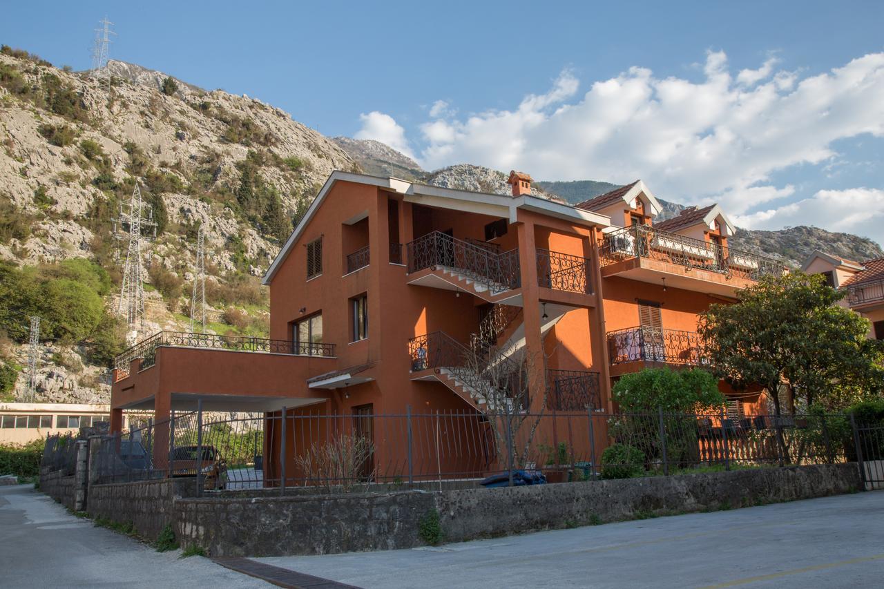 Apartment Damjan Kotor Exterior photo